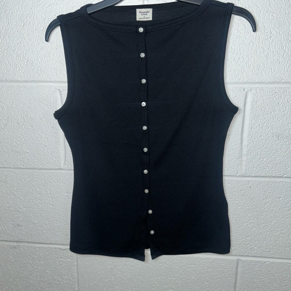 Abercrombie & Fitch Slash Button-Through Top